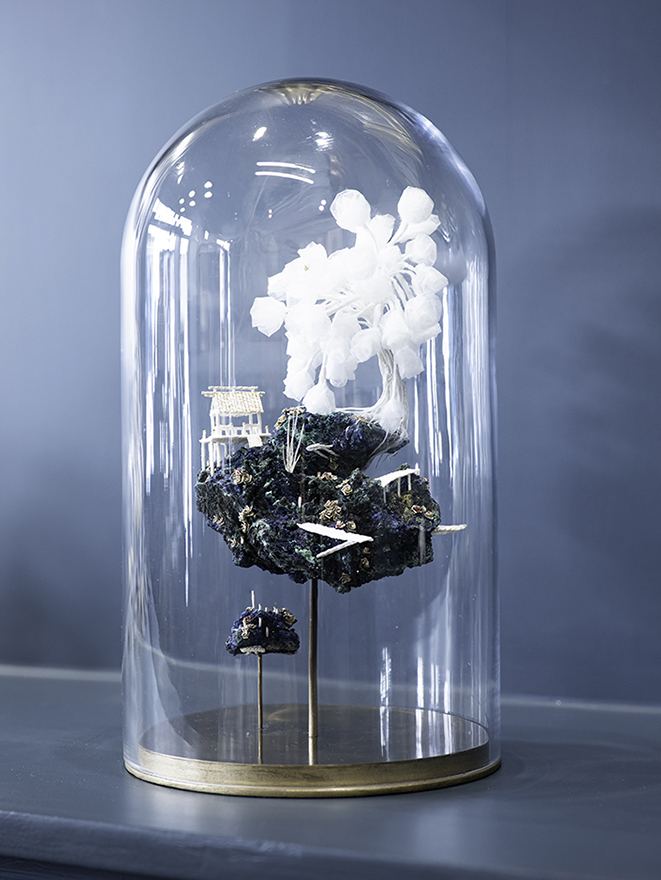 Ermite avec globe Site 1